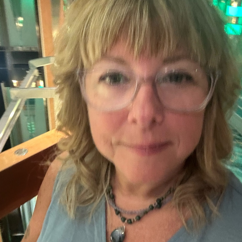 Meet your Posher, Gigi